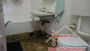 VAND APARTAMENT 2 CAMERE LA CASA,   60 mp,   CENTRAL