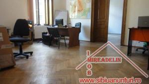 VAND SPATIU BIROURI,   64 mp,   ULTRACENTRAL