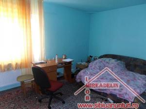 INCHIRIEM APARTAMENT 2 CAMERE,   STRAND