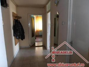 INCHIRIEM APARTAMENT 2 CAMERE,   STRAND