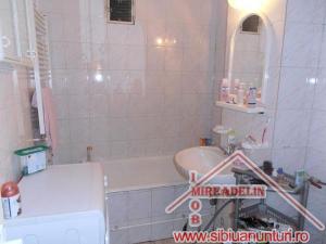 INCHIRIEM APARTAMENT 2 CAMERE,   STRAND