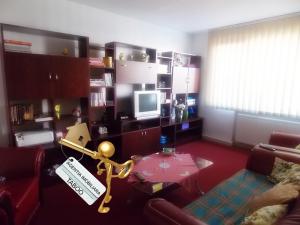 Apartament de inchiriat 3 camere decomandate zona MIlea