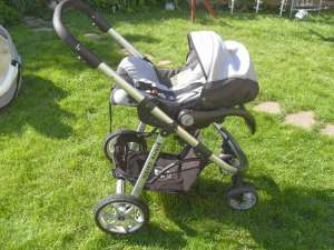 Carucior Pierre Cardin 3 in 1 second,  stare f buna