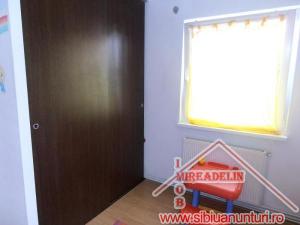 INCHIRIEZ APARTAMENT 2 CAMERE,   HIPODROM II
