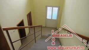 INCHIRIEZ SPATIU COMERCIAL 369 mp,   TEREZIAN