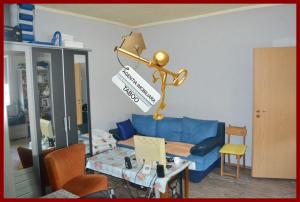 Casa ,   5 camere ,   zona centrala ,   pe 2 nivele