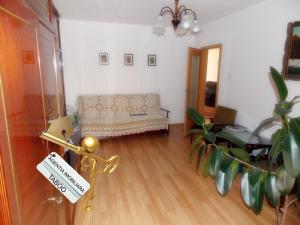 Apartament cu 4 camere decomandat de vanzare in zona Strand