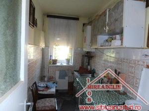 VAND APARTAMENT 3 CAMERE,   HIPODROM I
