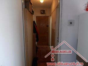 INCHIRIEZ APARTAMENT 2 CAMERE,   HIPODROM III