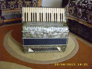 Vand Hohner Verdi II (supita),   80 basi,   Super Pret!!! / 300 EURO/ CEL MAI MIC PRET!!!