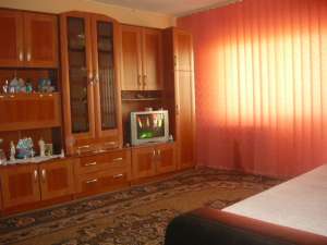 Apartament in bloc - 4 camere - zona Vitan