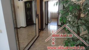 INCHIRIEZ APARTAMENT 4 CAMERE,   110 MP,   TURNISOR