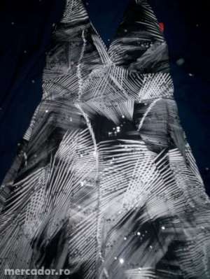 Vand rochie ocazie