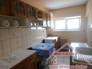 INCHIRIEZ APARTAMENT 2 CAMERE,  ZONA MIHAI VITEAZU