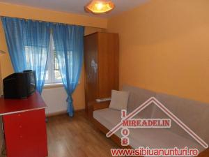 INCHIRIEZ APARTAMENT 2 CAMERE,   ZONA VASILE AARON