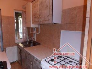 INCHIRIEZ APARTAMENT 2 CAMERE,   ZONA VASILE AARON