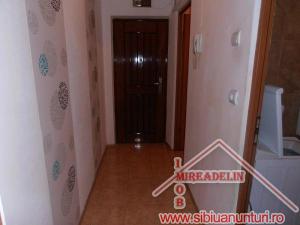 INCHIRIEZ APARTAMENT 2 CAMERE,   ZONA VASILE AARON