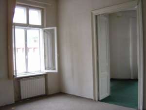Inchiriez apartament 4 camere etaj