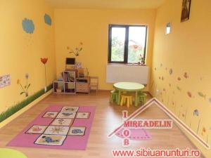 INCHIRIEZ VILA 7 CAMERE,   SINGUR IN CURTE,   ZONA VASILE MILEA