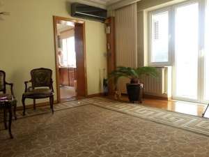 Apartament in bloc - 4 camere - Primaverii