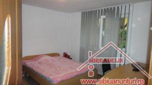 VAND APARTAMENT 3 CAMERE,   CENTRAL