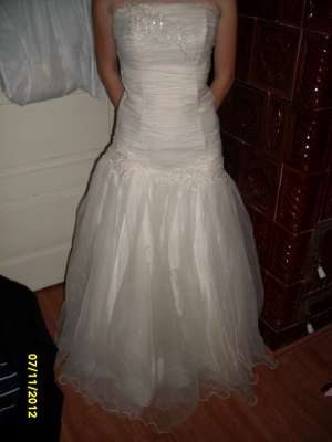 Vand rochie de mireasa