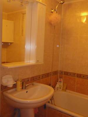 Inchiriez ap.2-3camere,  Crangasi, 80mp, ***** tramvai, ***** metrou