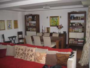 Apartament in bloc - 4 camere - zona Dacia