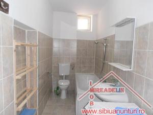 INCHIRIEZ CASA 3 CAMERE,   CARTIER TIGLARI