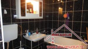 VINDEM APARTAMENT 3 CAMERE,   VALEA AURIE