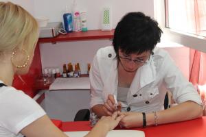 Salon de coafor, frizerie, manichiura, cosmetica