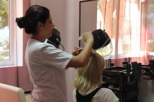 Salon de coafor, frizerie, manichiura, cosmetica