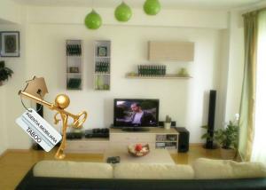 Apartament de inchiriat 2 camere decomandate zona Vasile Aaron