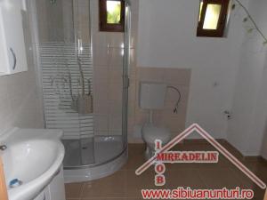 INCHIRIEZ CASA D+P,   6 CAMERE,   SINGUR IN CURTE,   ZONA TURNISOR
