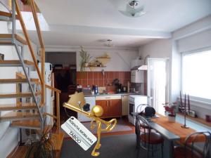 Apartament cu 2 camere la mansarda de vanzare zona Nicolae Iorga