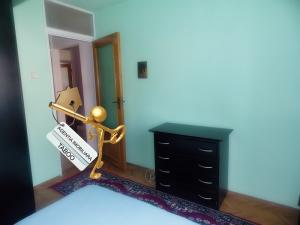 Apartament de inchiriat 4 camere decomandate zona Calea Dumbravii