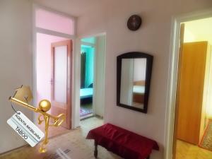 Apartament de vanzare 4 camere decomandate zona Calea Dumbravii