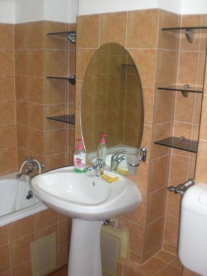 Inchiriez apartament in regim hotelier Iasi