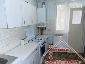INCHIRIEZ APARTAMENT 3 CAMERE ,   ZONA GARII