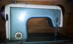 Masina de cusut mecanica Ileana (1968 la Cugir) NOUA