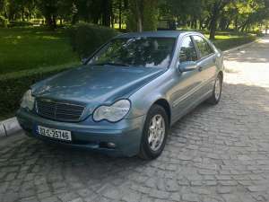 vand capota fata merceds c 180 .c200 . c220 an 2002