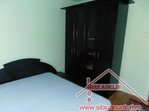 VAND APARTAMENT 4 CAMERE,   CALEA DUMBRAVII