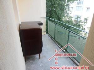 VAND APARTAMENT 4 CAMERE,   CALEA DUMBRAVII