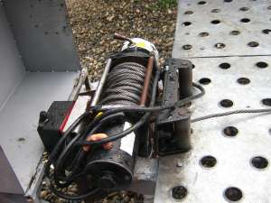 platorma auto 3axe cu troliu electric