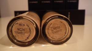 Fond de ten MAC Studio FIx Fluid SPF 15 - Produs original fabrcat in Canada