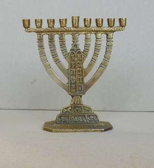 menora bronz superb anul 1967