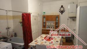 VAND CASA 2 CAMERE,   90 MP,   CENTRAL