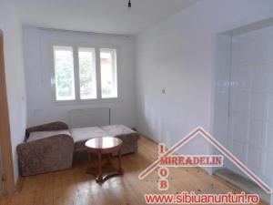 INCHIRIEZ APARTAMENT 3 CAMERE,  ZONA STRAND