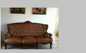 canapea Louis XV in piele cu armatura de lemn de nuc