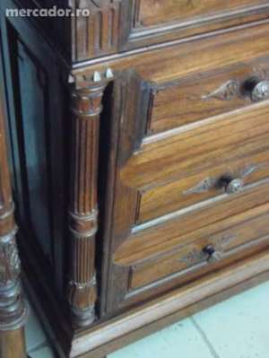 Comoda de stil Henri II ,  epoca 1900 in lemn de nuc cu placa de marmura
